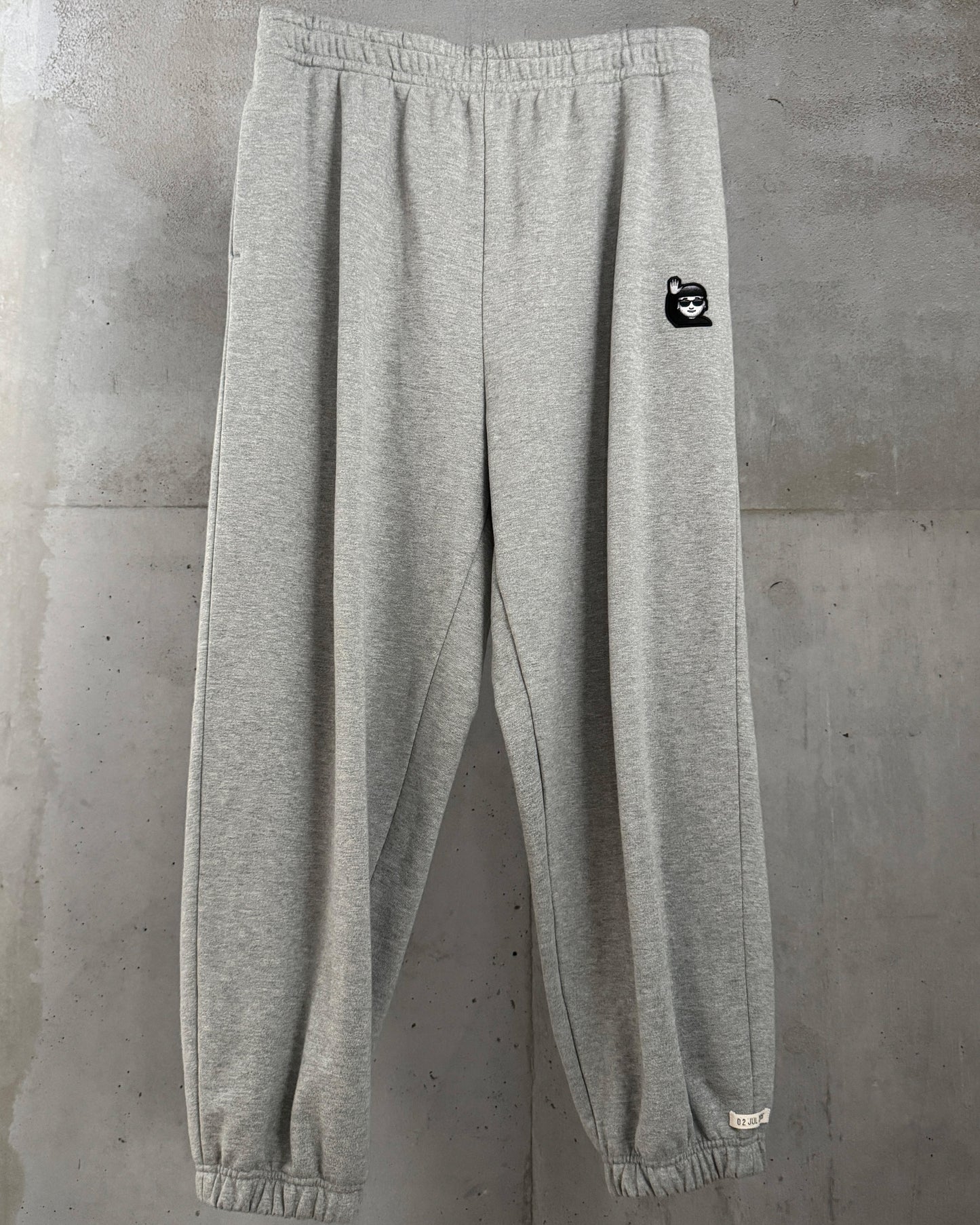 TS EMBLEM SWEAT PANTS