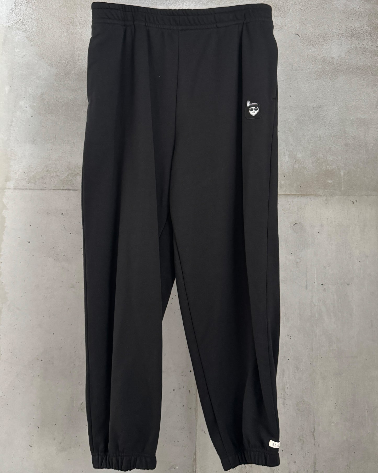TS EMBLEM SWEAT PANTS